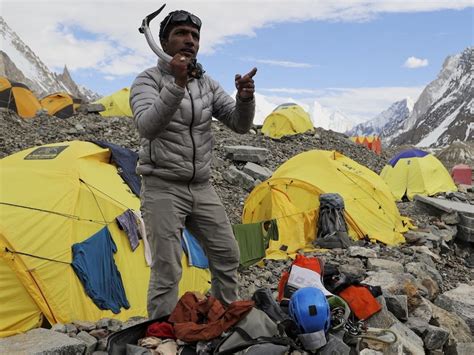 On Dangerous K2 Mountain Where Dad Died, Pakistan Climber Now Cleans Garbage. Watch | Other ...