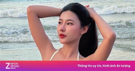 Vợ Phan Văn Đức bà xã Đình Triệu khoe dáng với bikini Đời sống