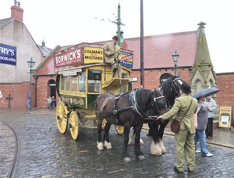 C1890 Four Light Garden Seat Horse Bus London Bus Museum