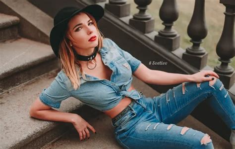 Wallpaper Blouse Hat Model Women Jeans Blonde Sitting Necklace For Mobile And Desktop