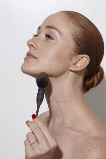 Julianne Nude A Great Blush Trick For Redheads How To Be A Redhead