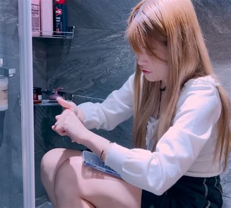 H L Th Thu T L M Phim Si U O N Ng Hot Girl Khi N C M Ng Ng Ng B Y L U Nay Ch Ng Ta