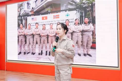 Sinh Vi N Huit B K P Chinh Ph C T Ng Lai T I Ng I Tr Ng Hot Nh T S I G N