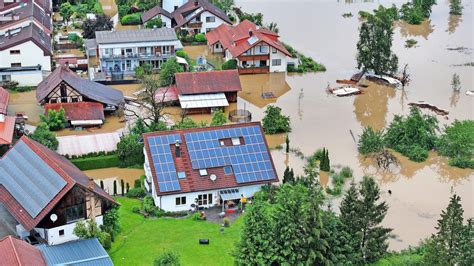 Hochwasser In Deutschland Schwere Berflutungen In Bayern Und Baden