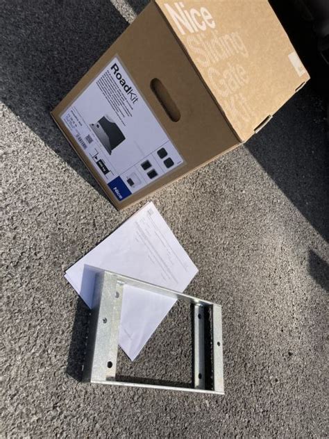 Nice RD400KCE elektromehanički motor za ogradu do 400 kg na 24Vdc
