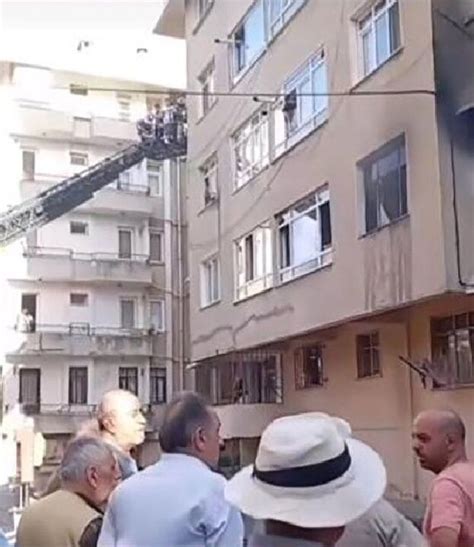 Kartal da korku dolu anlar Bomba gibi patladı bina tahliye edildi