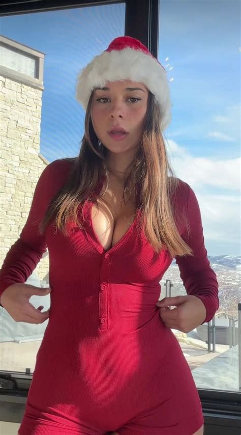 Pin By GOAT1234589 On Sophie Rain In 2025 Good Looking Women Soccer Outfits Hot Body Women