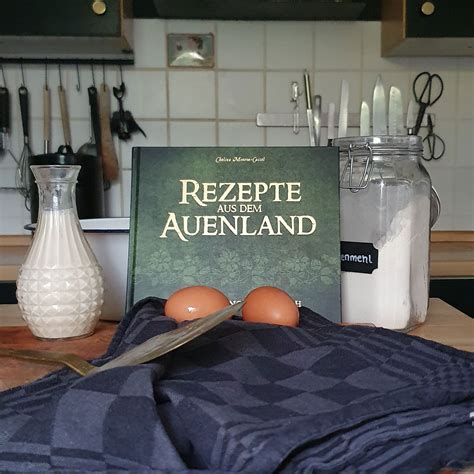 Zum Tee Bei Der Konigin Saisonale Rezepte Aus Dem 4
