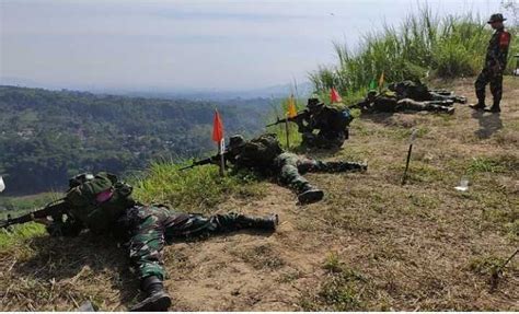 Inilah Prajurit Raider Kostrad Jago Tembak Koran Jakarta