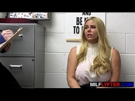 Milf Bbw Se Folla A La Seguridad Para No Ir A La C Rcel Xvideos