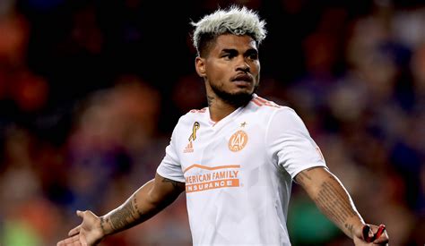 Josef Martínez brilla con un mágico doblete y llega a 26 goles en la