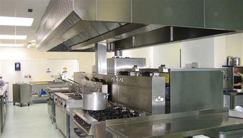 Які бувають витяжки для кухні