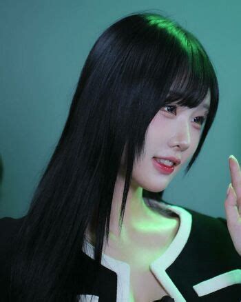 Han Kyung Seonuw Woohankyung Nude OnlyFans Page 2 The Fappening Plus