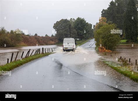 Aviemore Flood Hi Res Stock Photography And Images Alamy