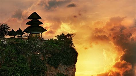 Wisata Bali Pura Uluwatu Happytour Id