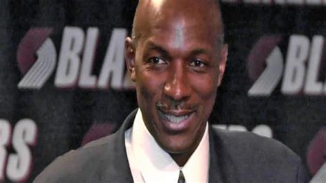 hall  famer clyde drexler   big commissioner katu