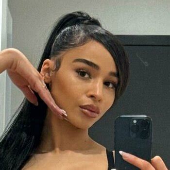 Nia Sultana Niaasultana Nude Leaks TheFappening