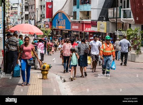 Panama City, Panama - march 2018: People on busy shopping street in Panama City , Avenida ...