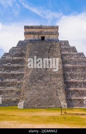 Escalier Du Temple Pyramide De Kukulcan El Castillo Chichen Itza