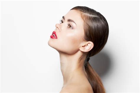 Premium Photo Lady Naked Shoulders Red Lips Glamor Look Up Clean Skin Light Background