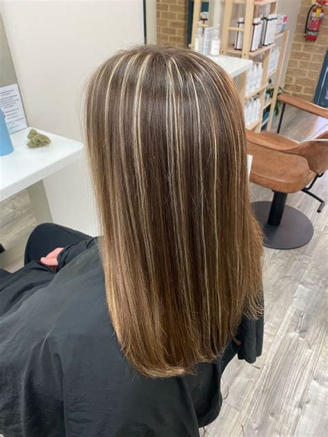 Hair Inspo In Straight Hair Highlights Hair Stripes Dirty Blonde Hair