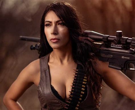 Naked And Afraid Shows San Antonio Mom S Fight For Survival