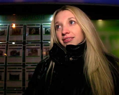 Stranger Convinces Hot Blonde He S Never Fucked A Woman Datos De Videos Porno Vsex In