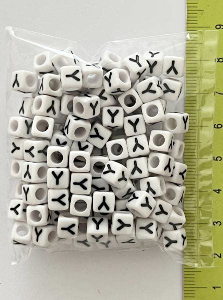 Мъниста с буквa Y 6x6x4мм. ~124 броя, 20 грама - Мартеници Петя