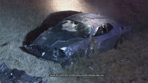 Man In Custody After Rollover Crash Along I 44