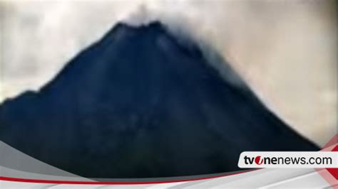 Dalam 6 Jam Gunung Merapi Luncurkan 25 Kali Guguran Lava Pijar Ke Kali