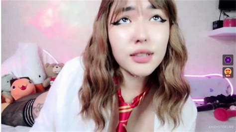 Hot Asian Student Slurps On Dick And Squirts NannaJon