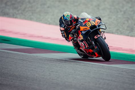 Full Indian Motogp Groove As Binder Dances To Th Position At Buddh