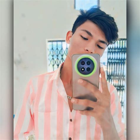 TRENDING ON INSTAGRAM WITH VN CODE 🏵️🏵️🏵️🌿.. @___apna__noor @a.k.h.i.l