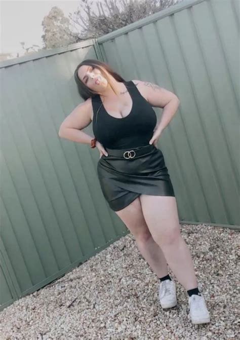 Massive Nudes 2busty2hide NUDE PICS ORG