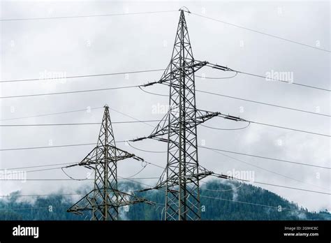 High Voltage Overhead Power Line Power Pylon Steel Lattice Tower