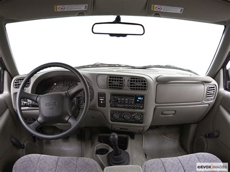 2000 Gmc Sonoma 2dr Sls Sport Extended Cab Stepside Sb Research