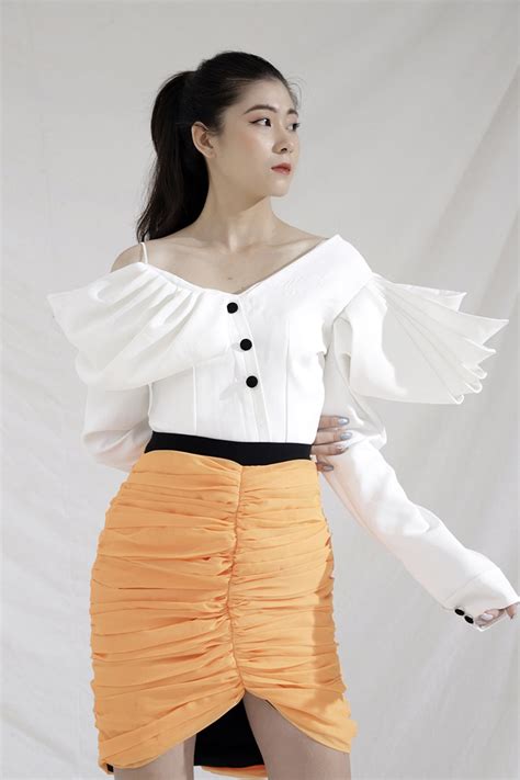 Hot Girl Ng Ph C Tr Ng Hutech Xinh X N Cao M B O D N Tr