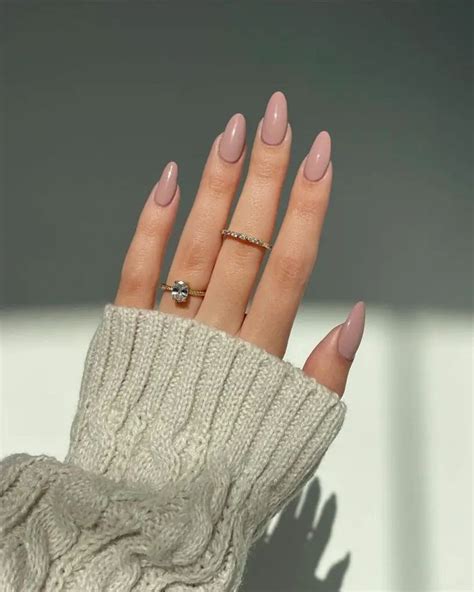 Nude Nail Ideas For Every Occasion Beyond Basics Grams Mauve Nails Natural Nail