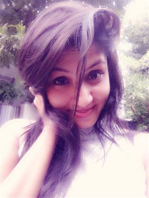 Sri Lankan Hot Models Thushi Lakmali Sexy Photos