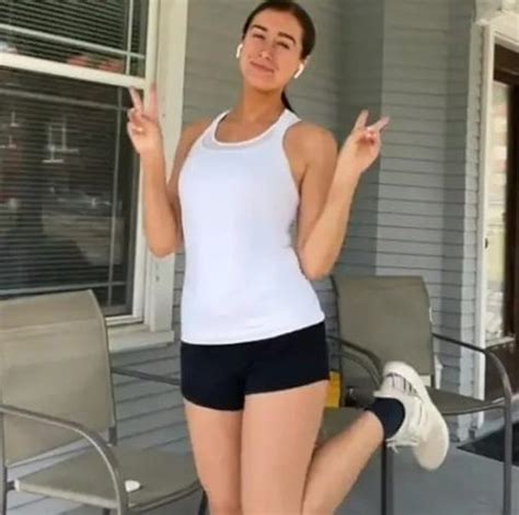 What Is The Hot Girl Walk On Tiktok Here S An Explainer