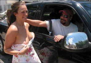 Flashing A Stranger Porn Pic