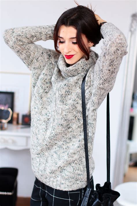 NAJŁADNIEJSZE SWETRY NA ZIMĘ nude szarość biel i róż Alina Rose Makeup Blog Bloglovin