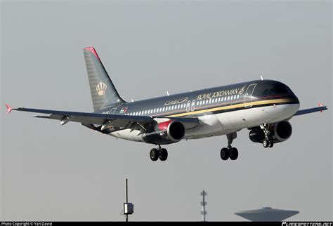 JY-AYW Royal Jordanian Airbus A320-232 Photo by Yan David | ID 363499 ...