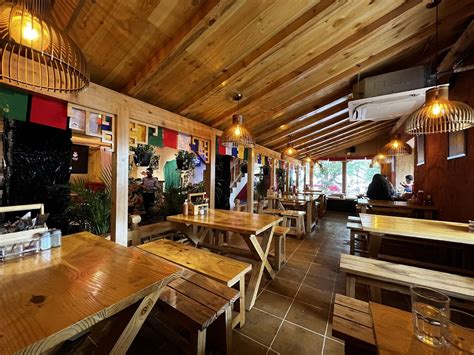 kalsang cafe  restaurant enjoy tibetan cuisine  mohali