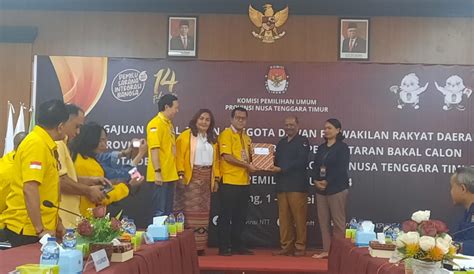 Daftarkan 64 Bacaleg Di KPU NTT Melki Lakalena Optimis Golkar Raih