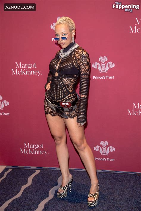 Doja Cat Flaunts Her Nude Legs At The Prince S Trust Global Gala Aznude
