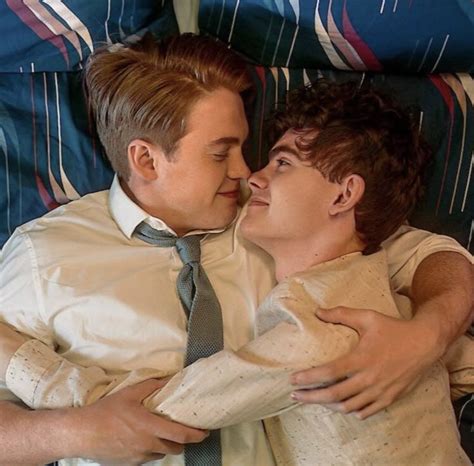 Pin By El On Heartstopper RWRB Alice Book Cute Gay Couples Cute Gay