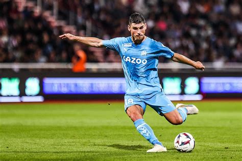 Foot Om Om Accord Total Pour Le D Part De Malinovskyi Foot