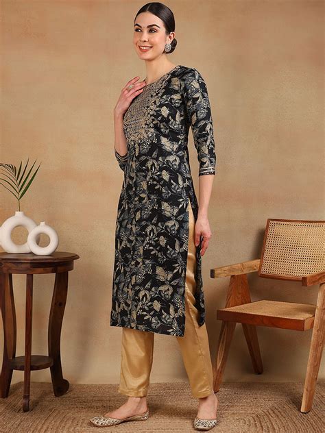 Buy Anouk Women Floral Yoke Design Flared Sleeves Thread Work Kurta