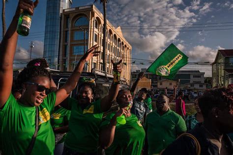 Am Rica Latina Se Enfrenta A Un Retroceso De La Democracia Durante La Pandemia Infobae